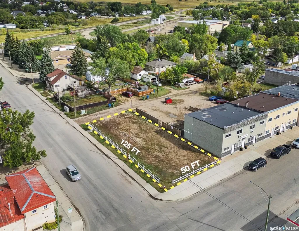 402 Athabasca Street E Moose Jaw SK S6H 0L8