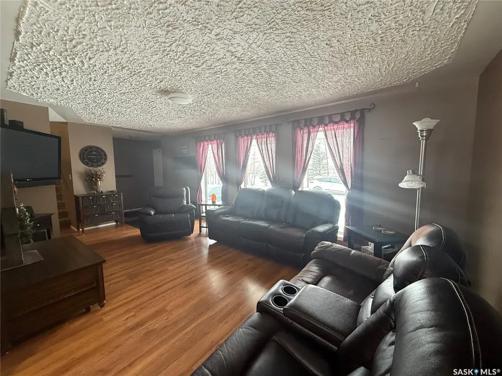 714 2nd Avenue N Annaheim SK S0K 0G0