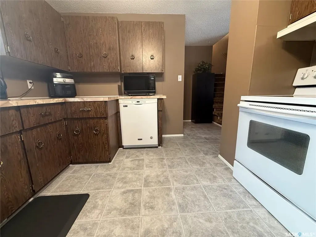 714 2nd Avenue N Annaheim SK S0K 0G0