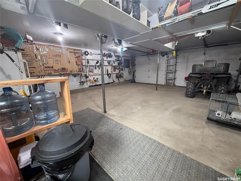 714 2nd Avenue N Annaheim SK S0K 0G0