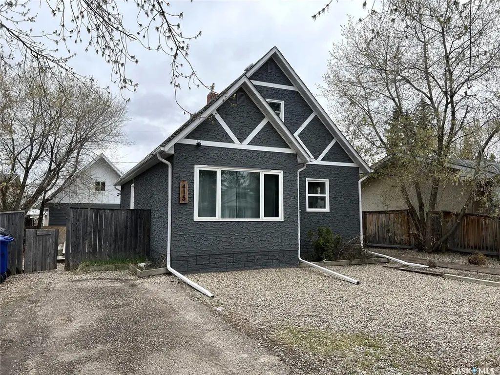 415 3rd Street W Meadow Lake SK S9X 1C8