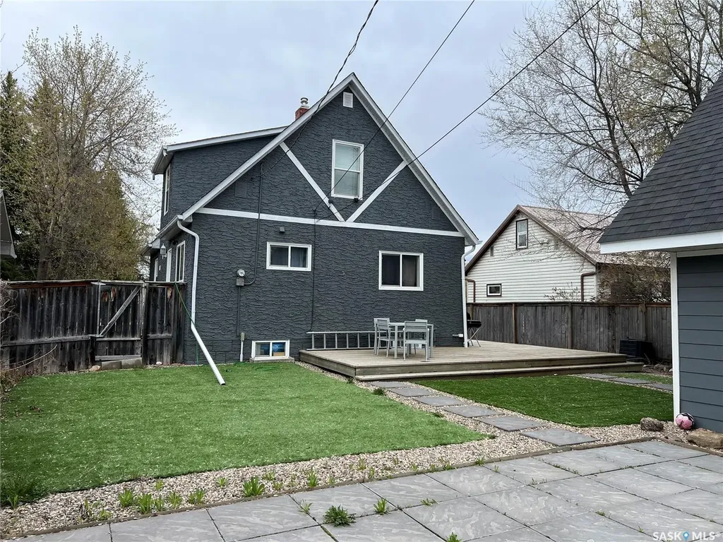 415 3rd Street W Meadow Lake SK S9X 1C8