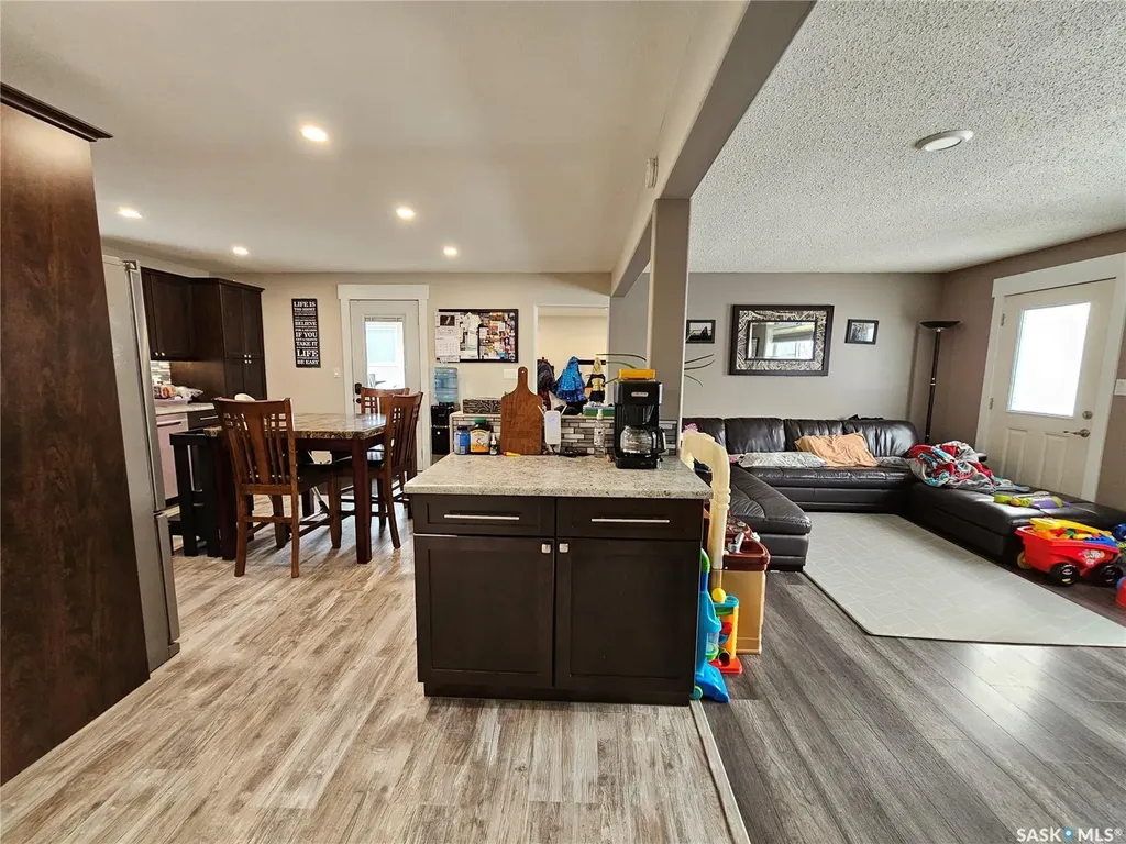 373 2nd Avenue W Unity SK S0K 4L0