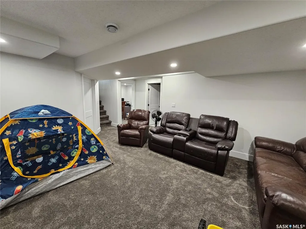 373 2nd Avenue W Unity SK S0K 4L0