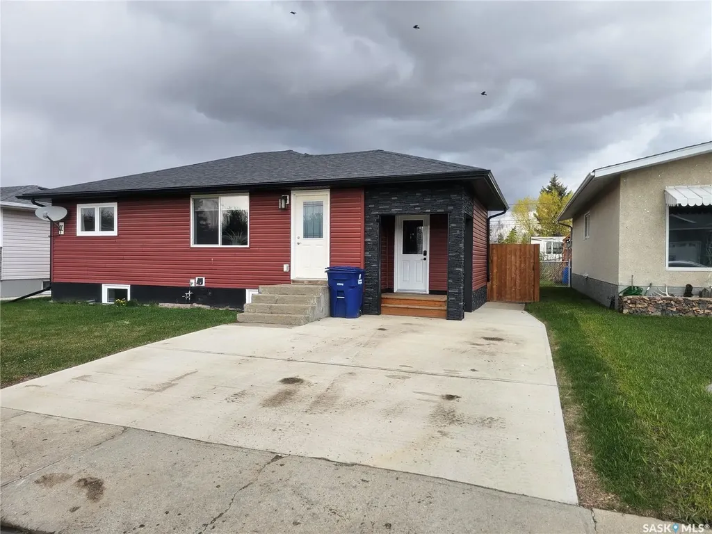 373 2nd Avenue W Unity SK S0K 4L0