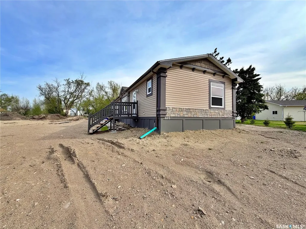 615 King Street Wapella SK S0G 4Z0