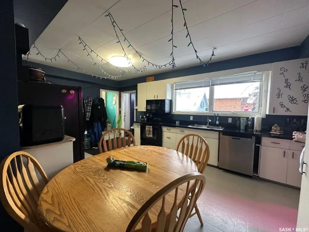 113 4th Avenue E Kindersley SK S0L 1S0