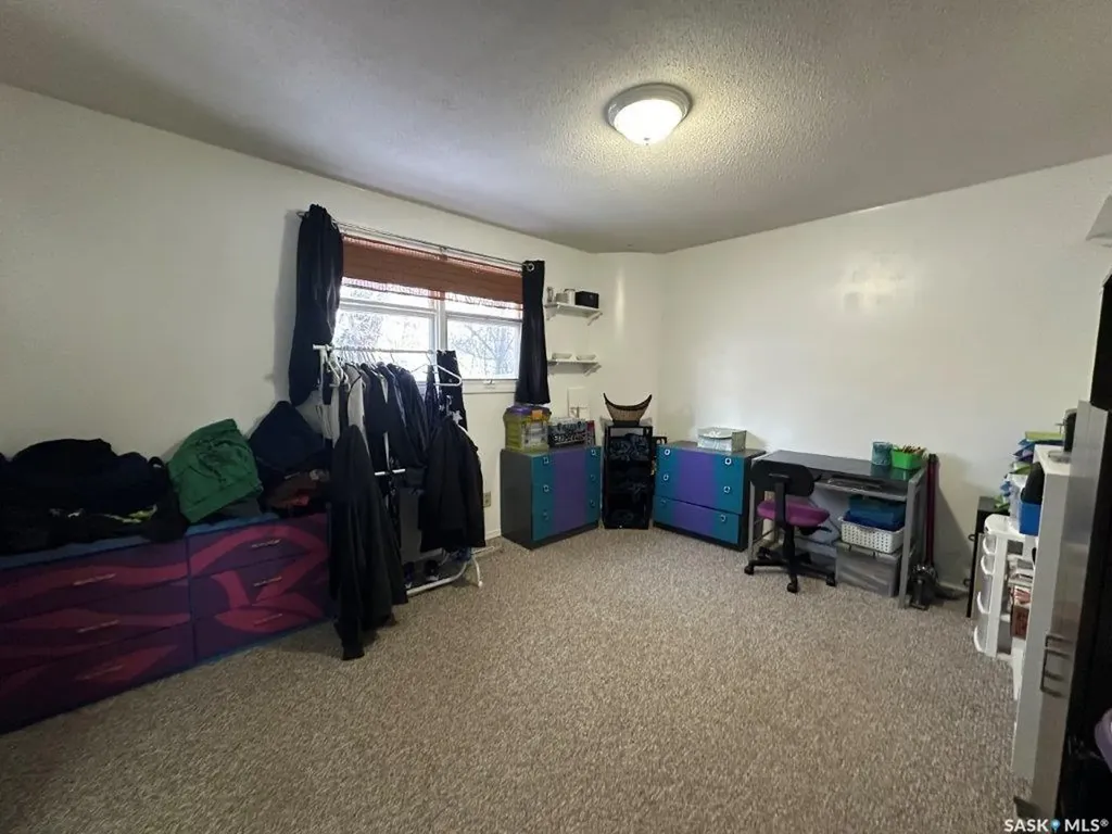 113 4th Avenue E Kindersley SK S0L 1S0