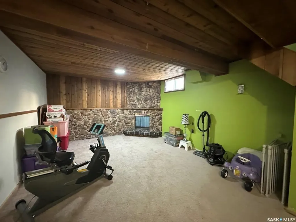 113 4th Avenue E Kindersley SK S0L 1S0