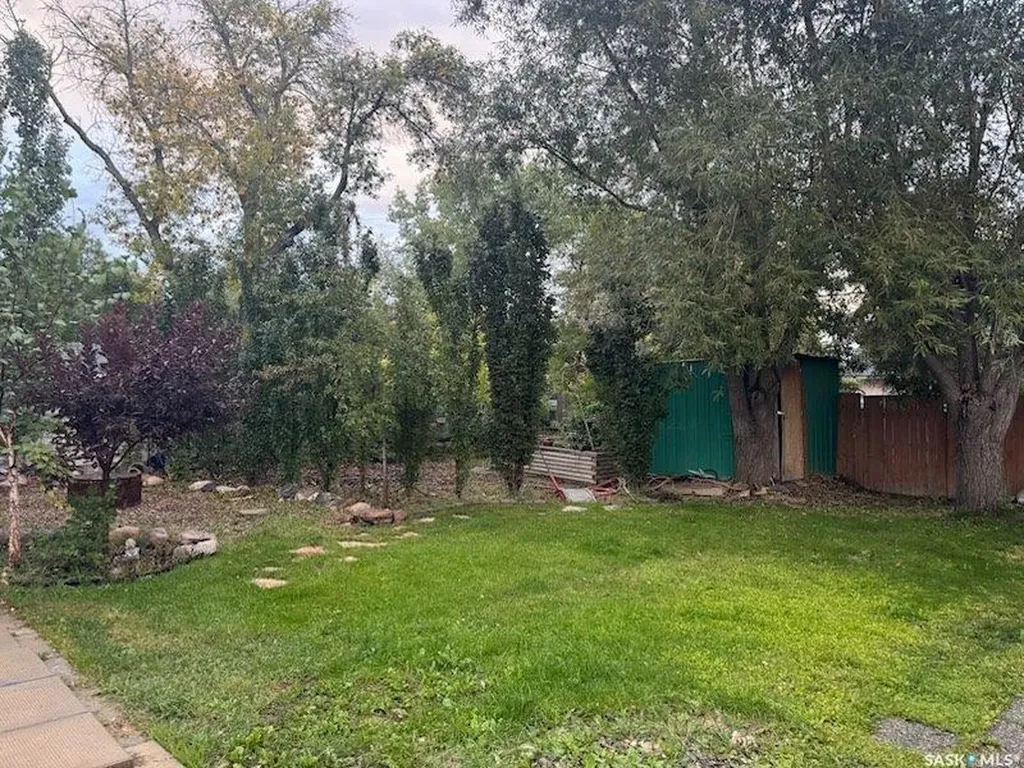 113 4th Avenue E Kindersley SK S0L 1S0