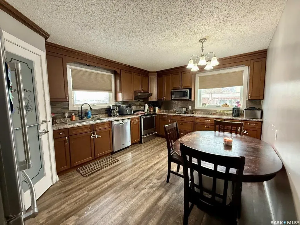 30 West Road Kindersley SK S0L 1S0