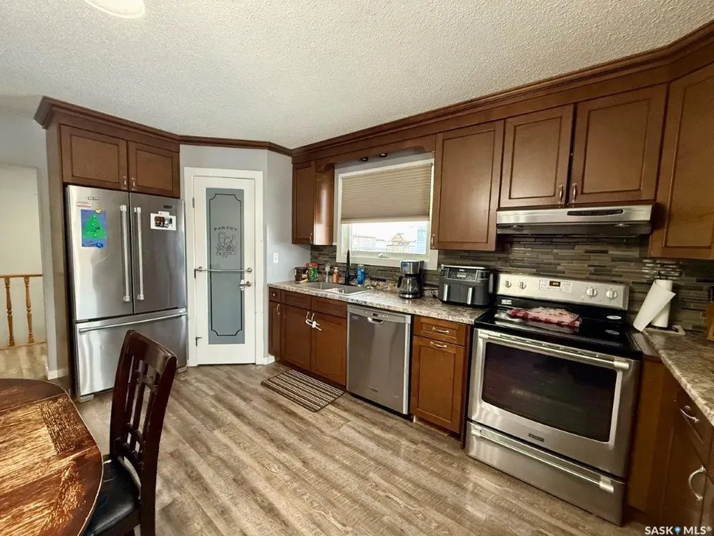 30 West Road Kindersley SK S0L 1S0