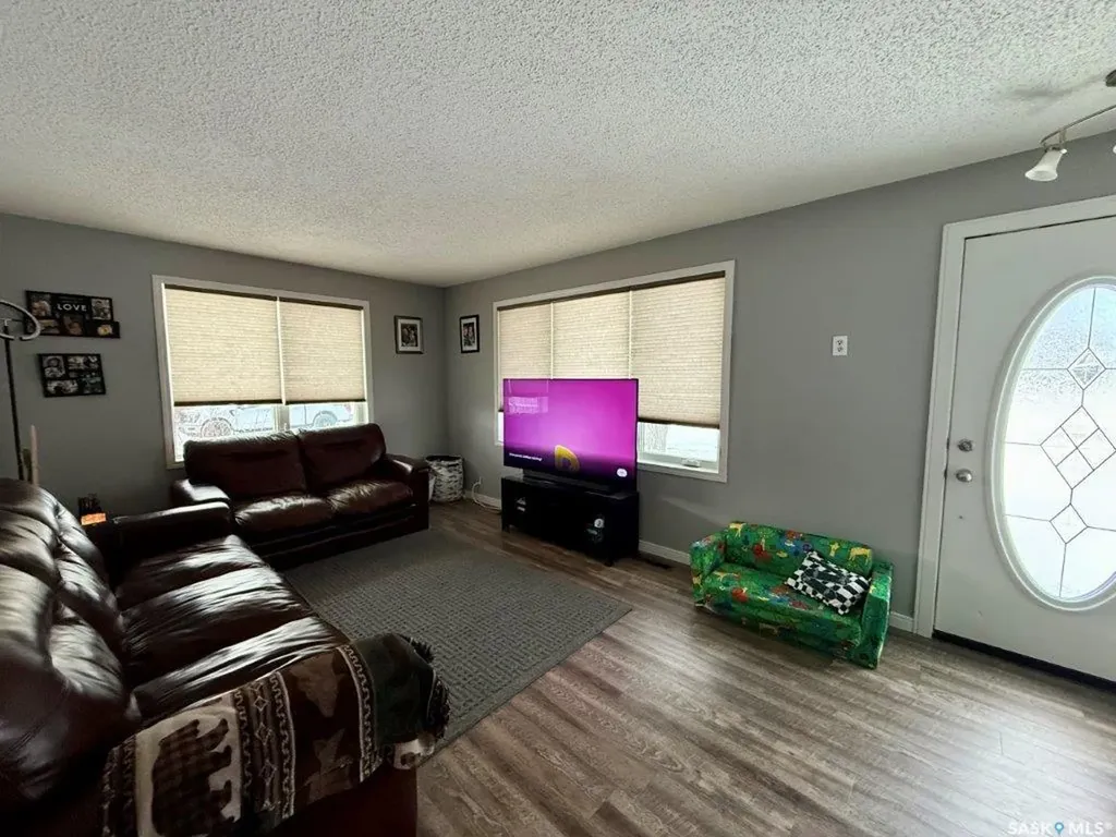 30 West Road Kindersley SK S0L 1S0