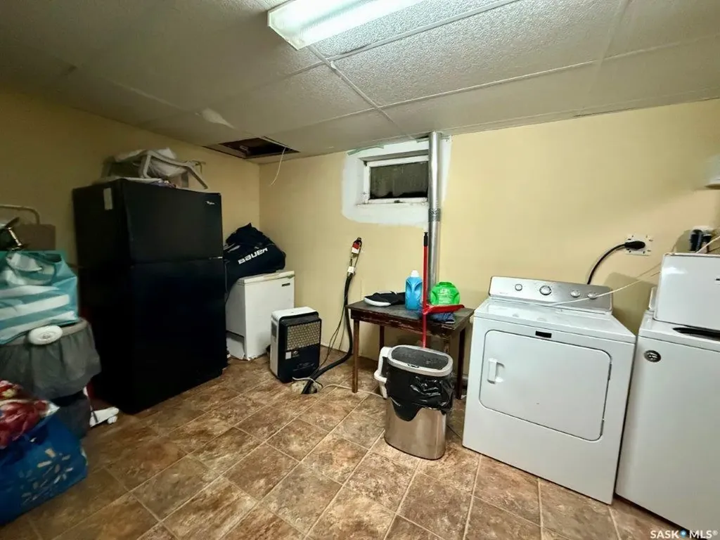 30 West Road Kindersley SK S0L 1S0