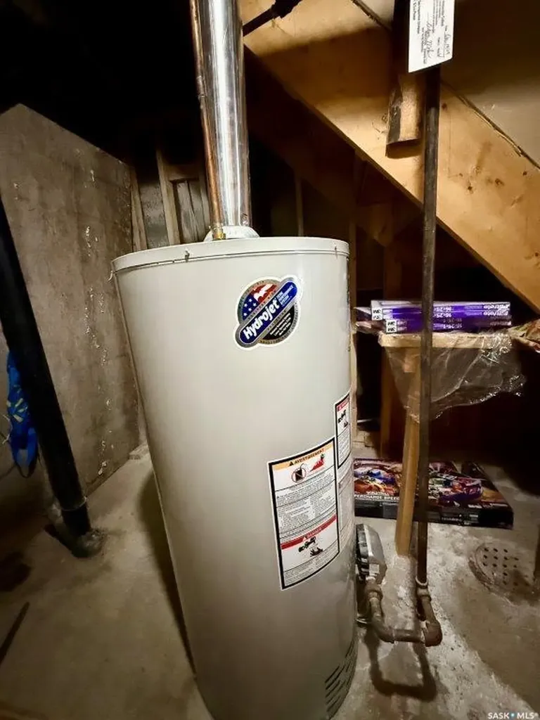 30 West Road Kindersley SK S0L 1S0