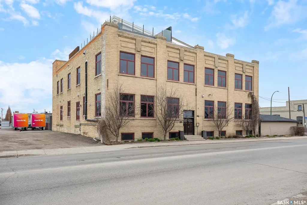 1708 8th Avenue Regina SK S4R 1E7