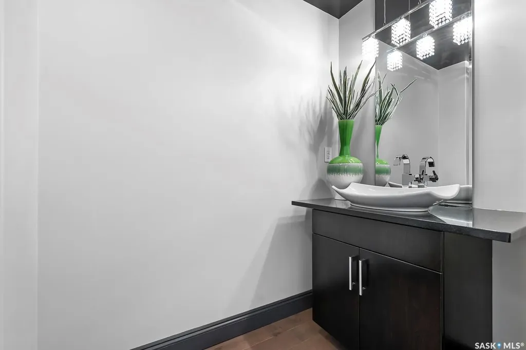 1651 Anson Road Regina SK S4P 1B8