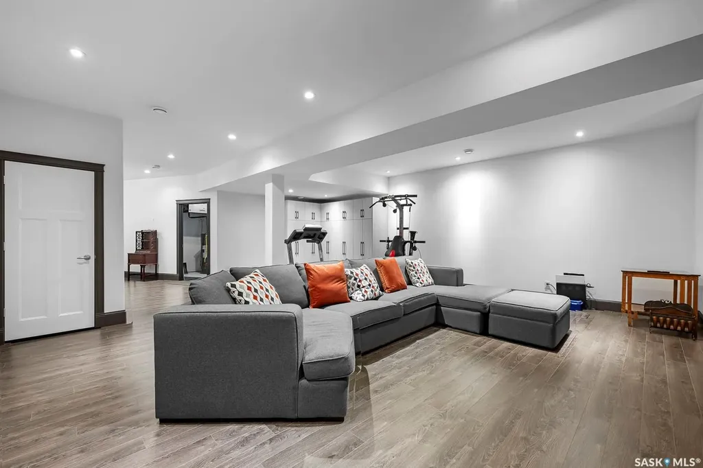 1651 Anson Road Regina SK S4P 1B8