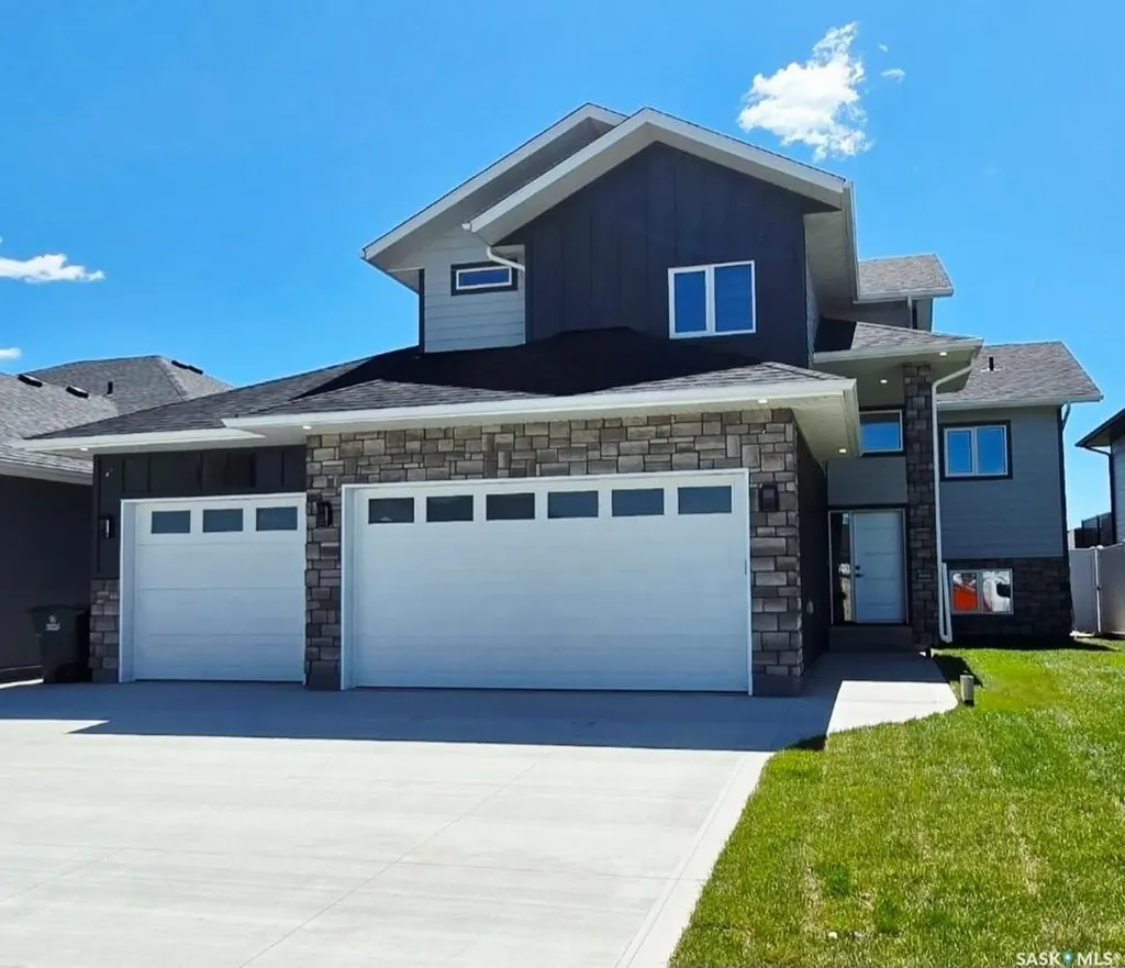 703 Ballesteros Crescent Warman SK S0K 4S4
