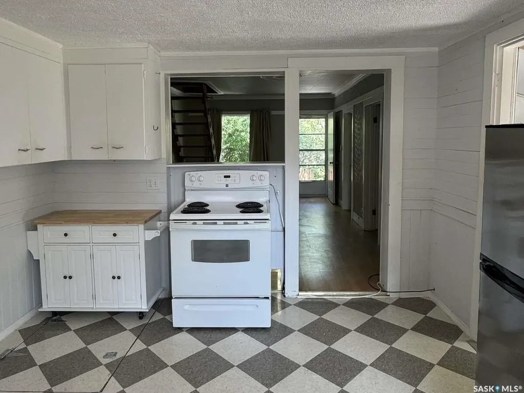 114 3rd Avenue Climax SK S0N 0N0