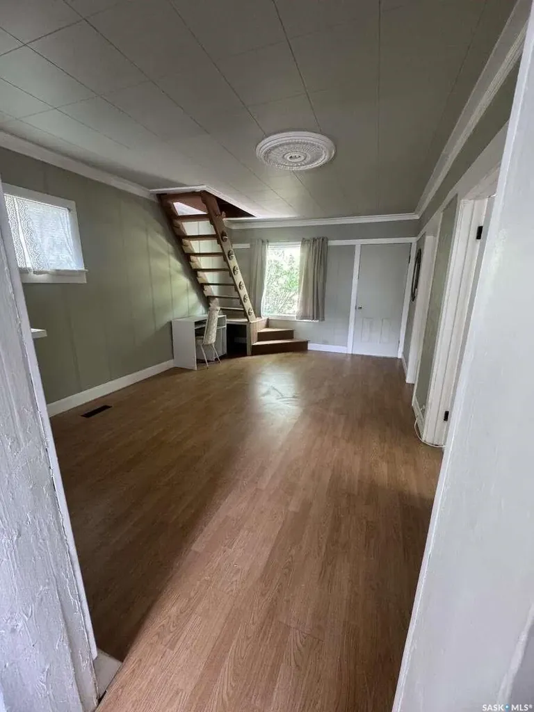 114 3rd Avenue Climax SK S0N 0N0