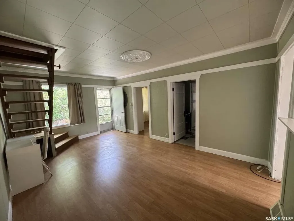 114 3rd Avenue Climax SK S0N 0N0