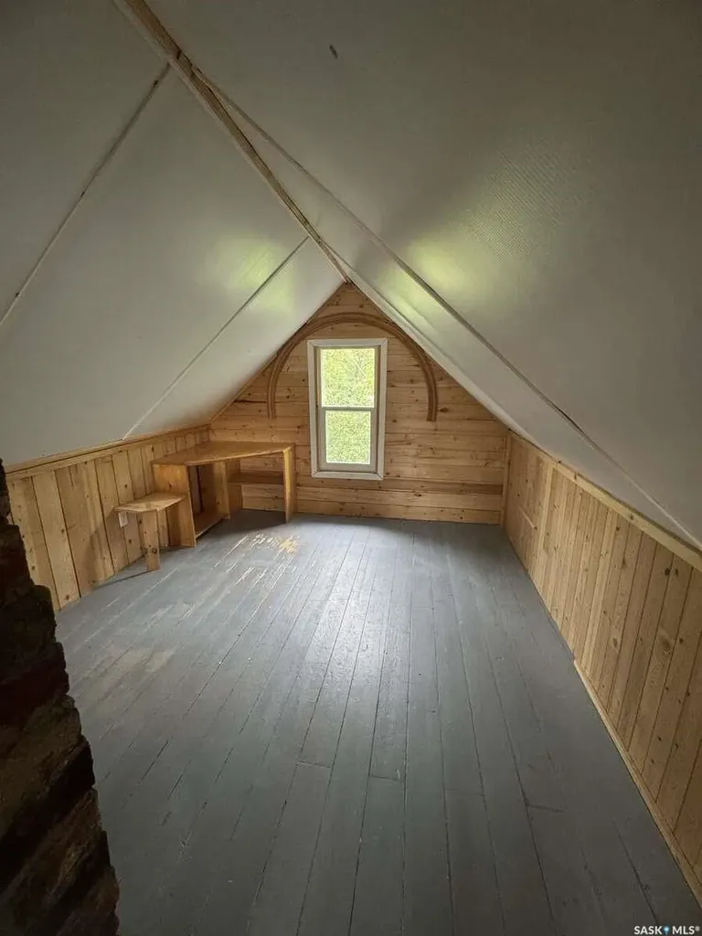 114 3rd Avenue Climax SK S0N 0N0