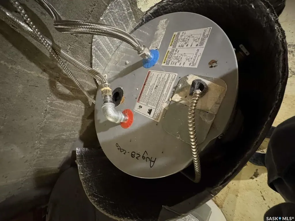 114 3rd Avenue Climax SK S0N 0N0