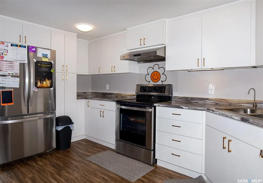 235 High Street W Moose Jaw SK S6H 1S7