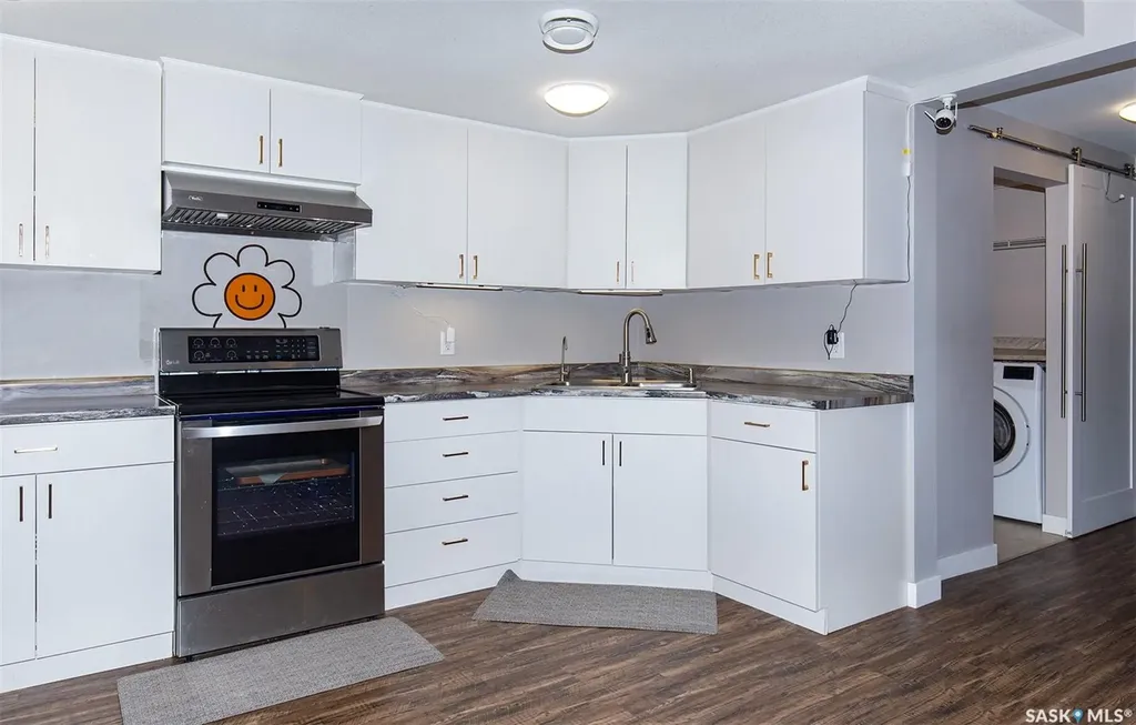 235 High Street W Moose Jaw SK S6H 1S7