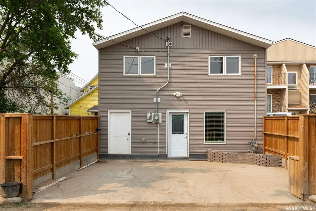 235 High Street W Moose Jaw SK S6H 1S7