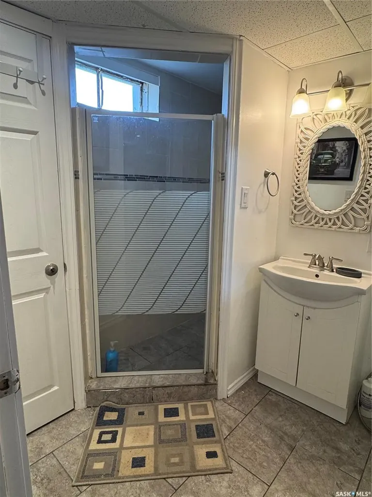 1609 Warren Avenue Weyburn SK S4H 0M3
