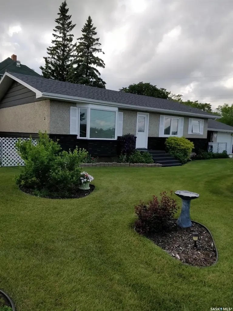 2 22nd Street Battleford SK S0M 0E0