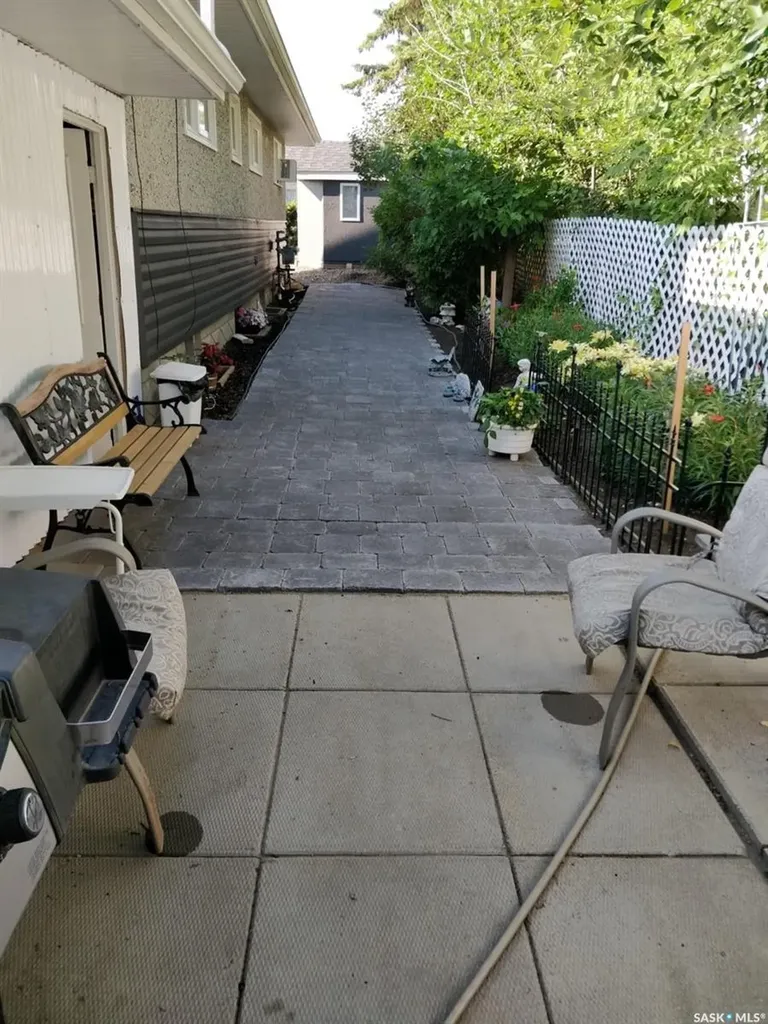 2 22nd Street Battleford SK S0M 0E0