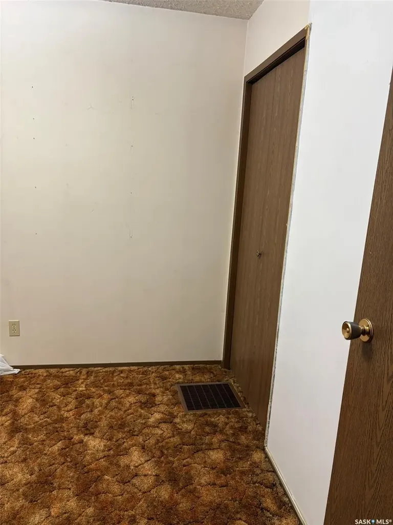 371 2nd Street W Glaslyn SK S0M 0Y0