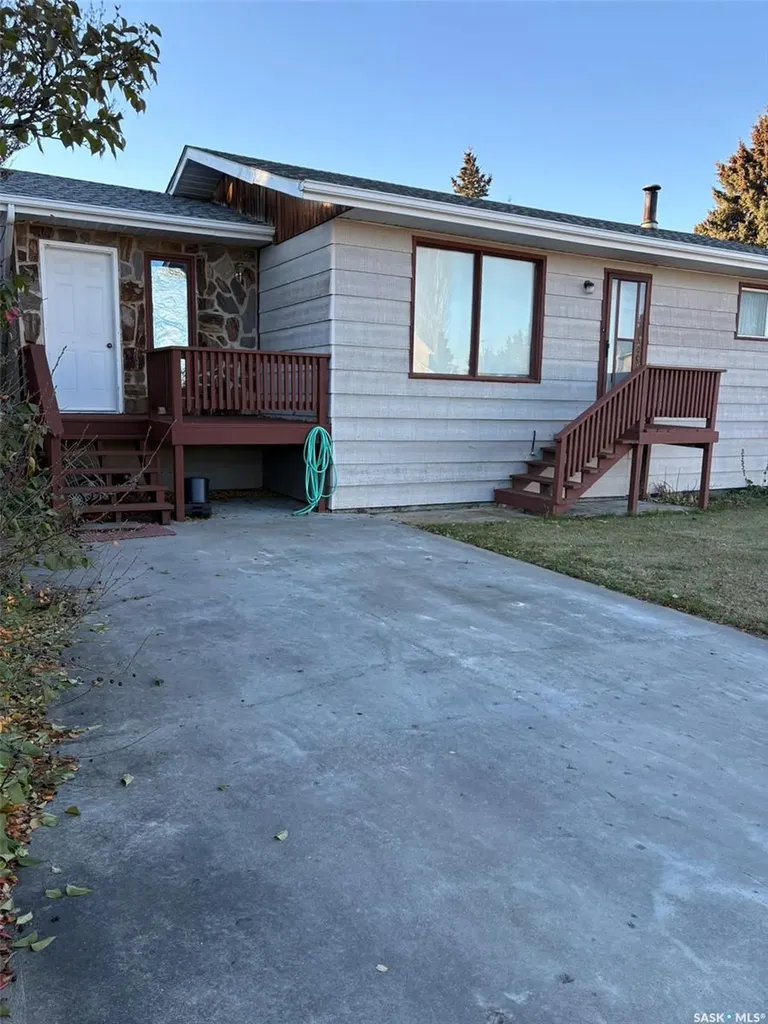 371 2nd Street W Glaslyn SK S0M 0Y0