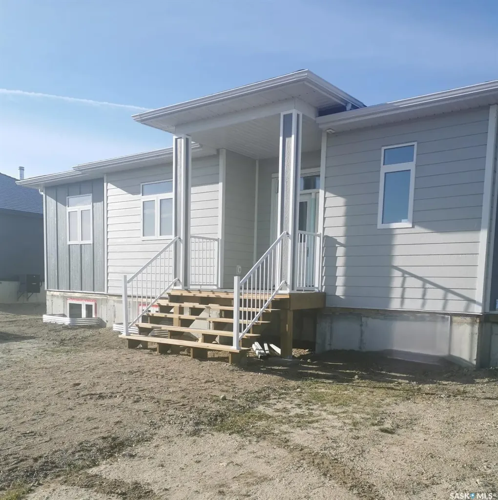 52 Sunset Acres Lane Last Mountain Lake East Side SK S0G 0Z0