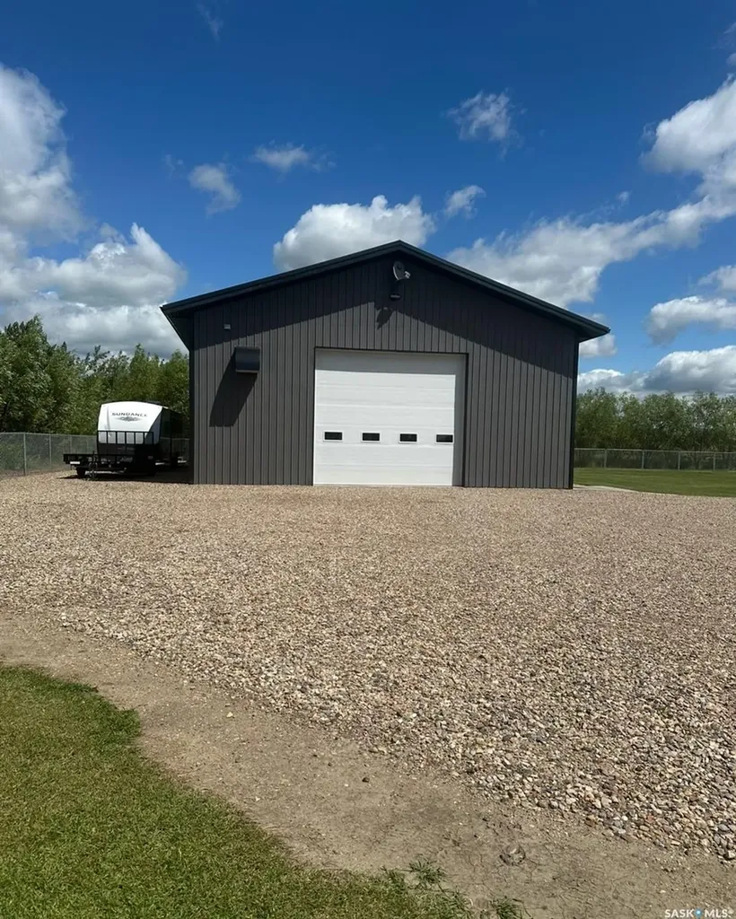 502 508 Railway Avenue E Maidstone SK S0M 1M0