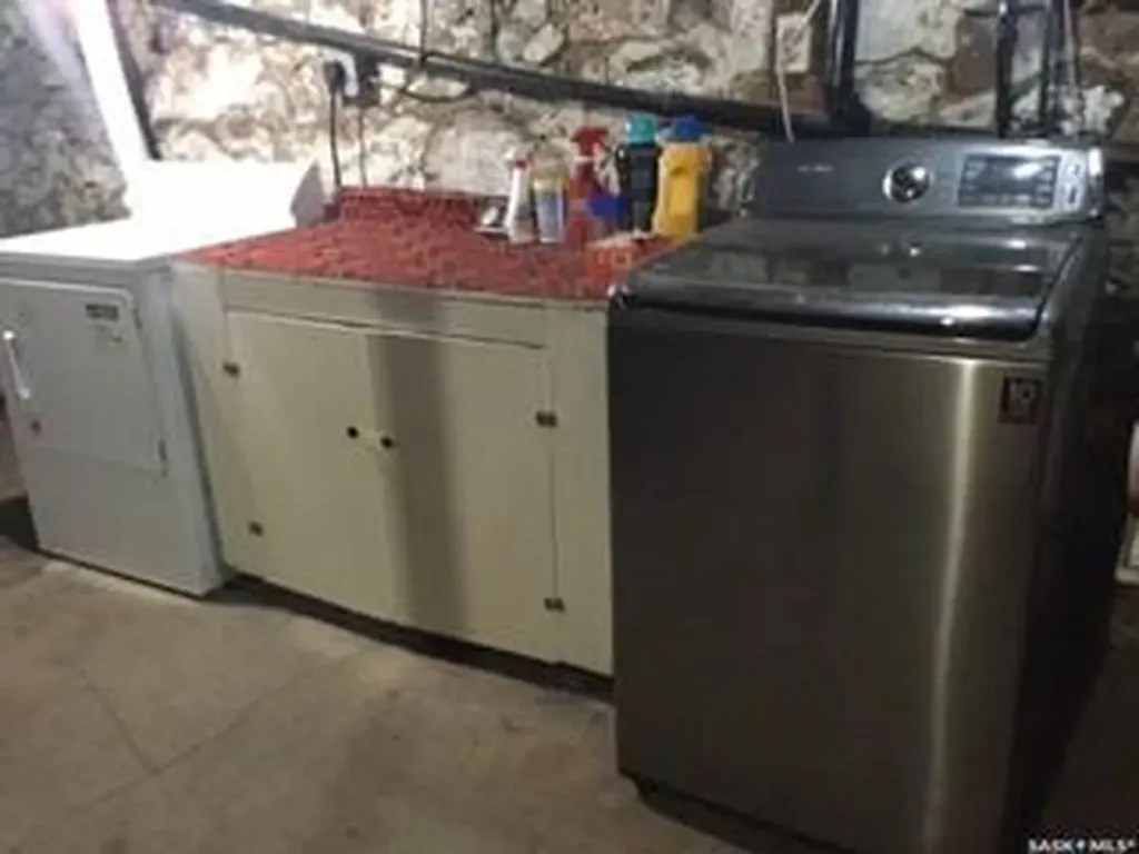 1218 2nd Street Estevan SK S4A 0M2