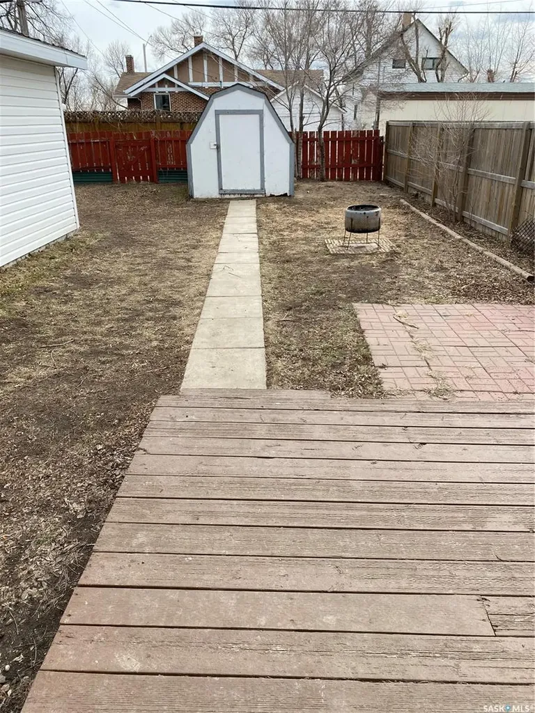 1218 2nd Street Estevan SK S4A 0M2