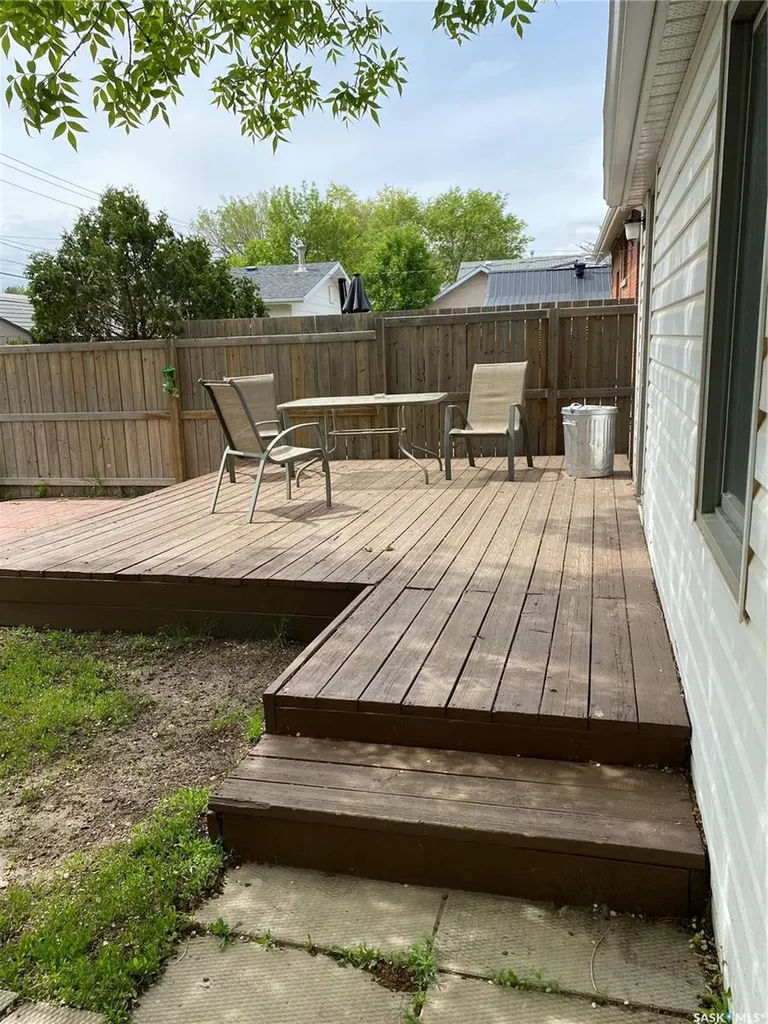 1218 2nd Street Estevan SK S4A 0M2