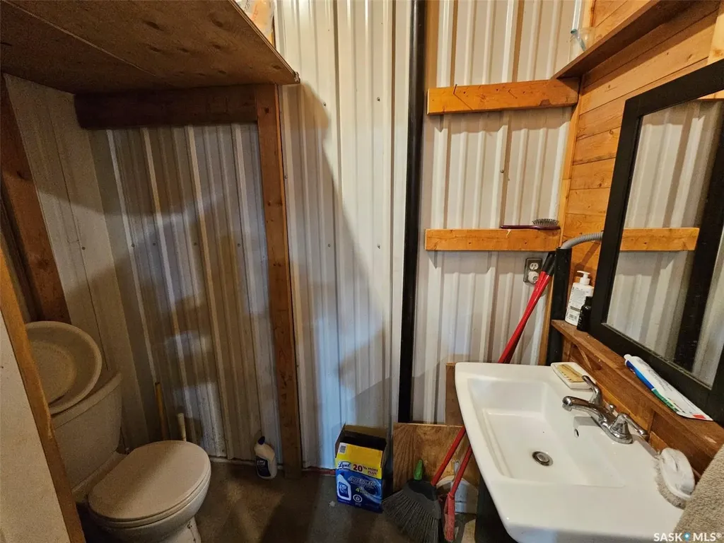 205 King Street Kisbey SK S0C 1L0