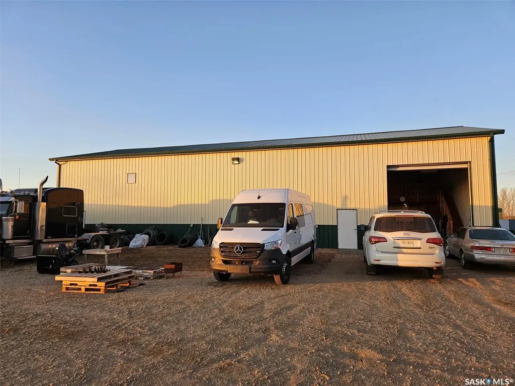 205 King Street Kisbey SK S0C 1L0