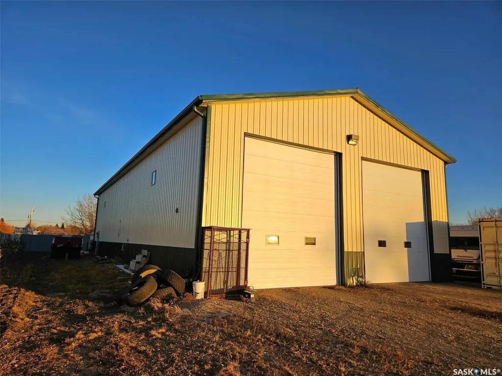 205 King Street Kisbey SK S0C 1L0