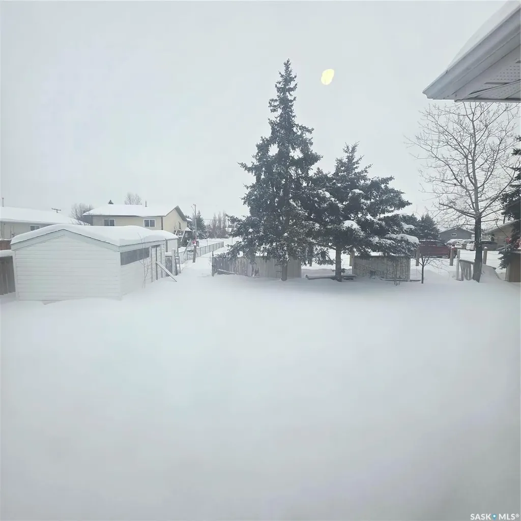 8 Coupland Crescent Meadow Lake SK S9X 1B1