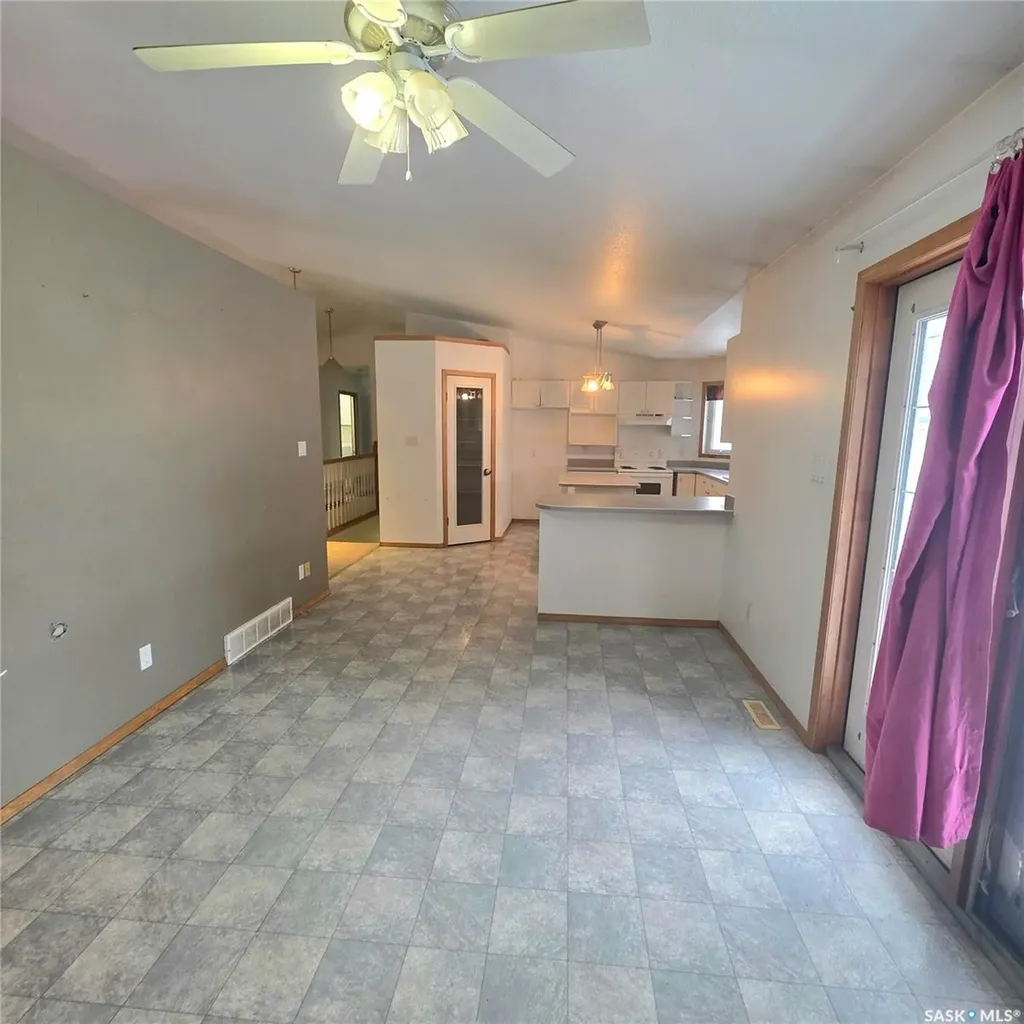 8 Coupland Crescent Meadow Lake SK S9X 1B1
