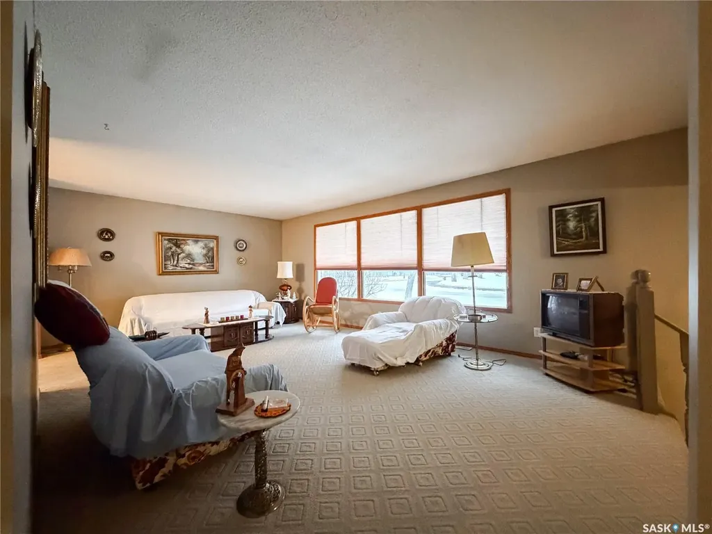 594 5th Street W Shaunavon SK S0N 2M0
