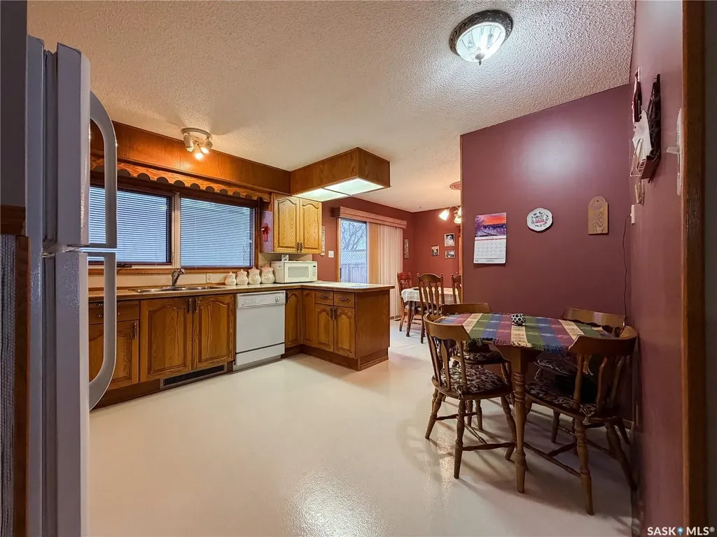 594 5th Street W Shaunavon SK S0N 2M0