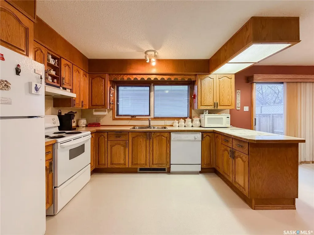 594 5th Street W Shaunavon SK S0N 2M0