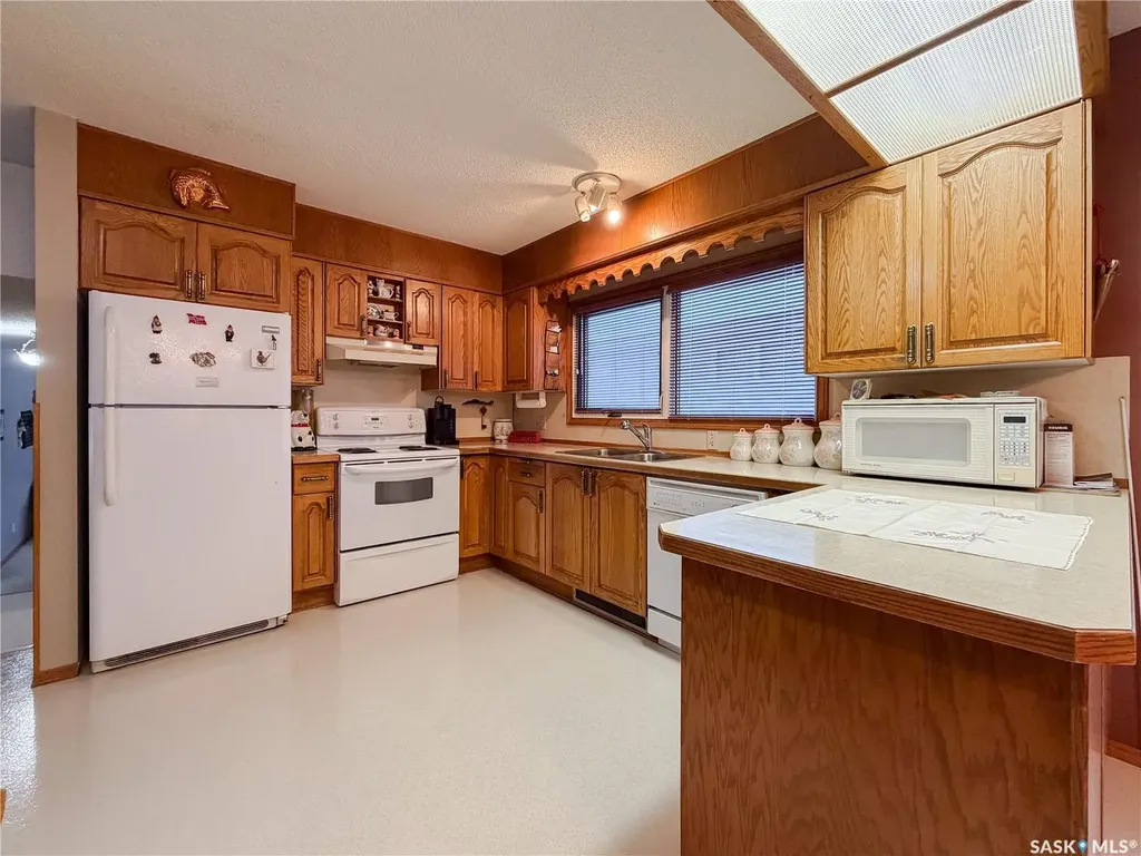 594 5th Street W Shaunavon SK S0N 2M0